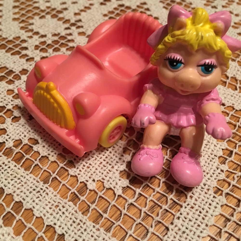 Vintage McDonald's Miss Piggy Happy Meal Toy - Picture 4 of 4